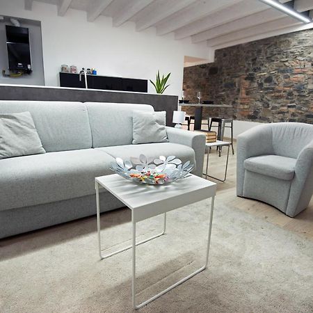 Larius Apartment Como Bagian luar foto