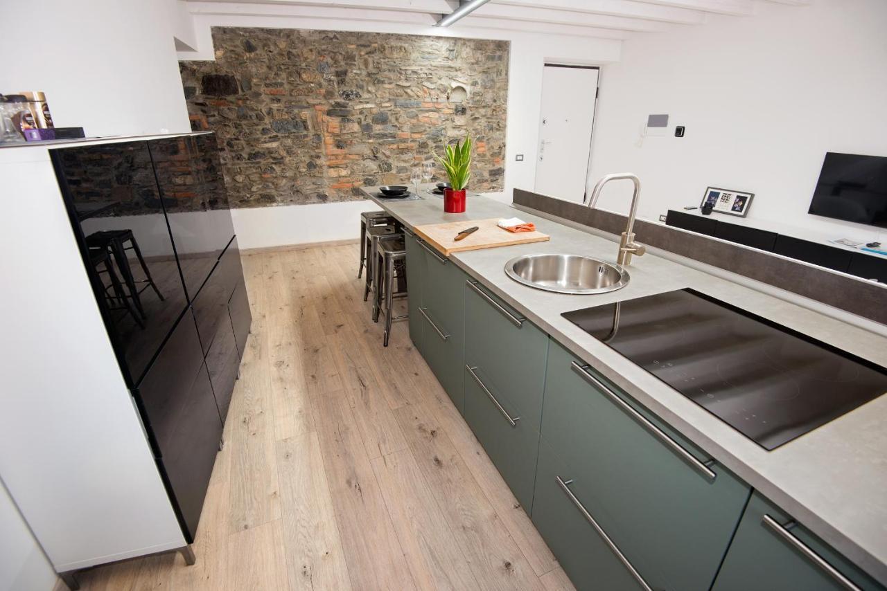 Larius Apartment Como Bagian luar foto